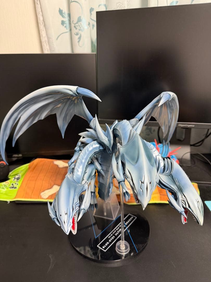 ブルーアイズアルティメットドラゴン　フィギュア