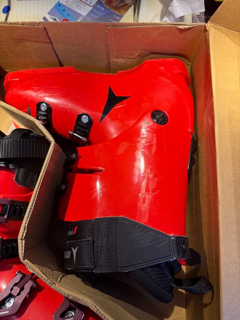 2025モデル レース用 スキーブーツATOMIC REDSTER 27.5