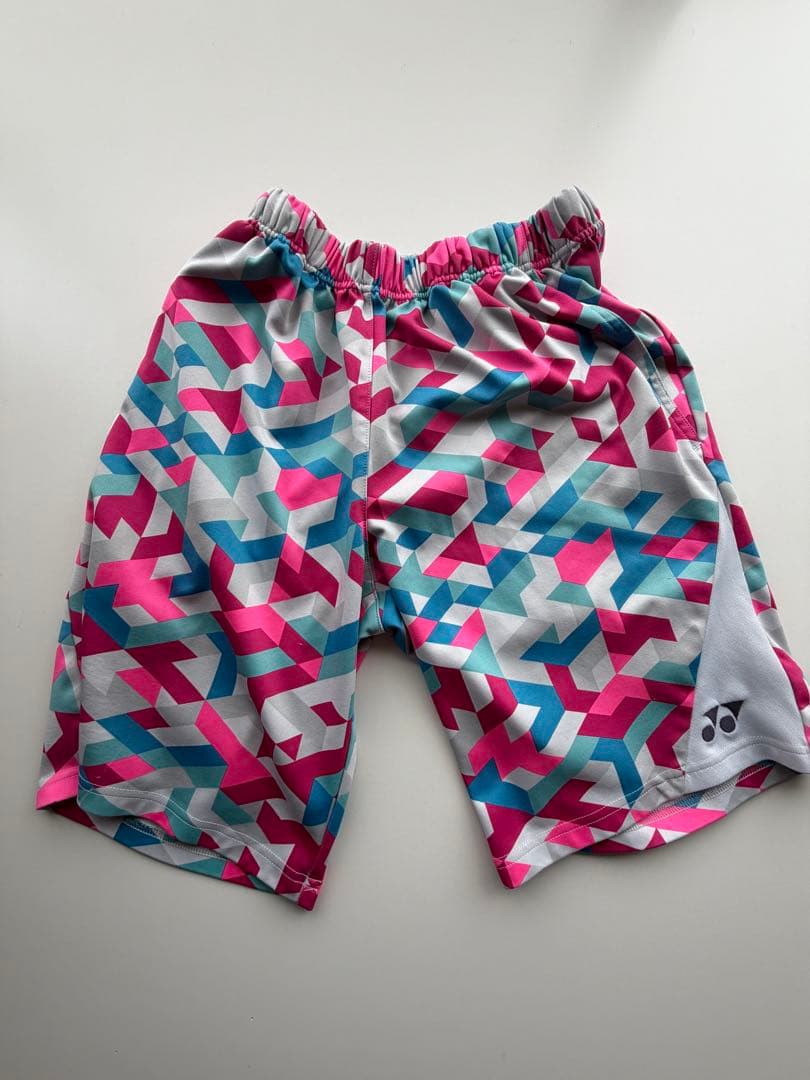 値下げ⭕️YONEX 柄ハーフパンツ Ｌサイズ 廃盤商品 レア