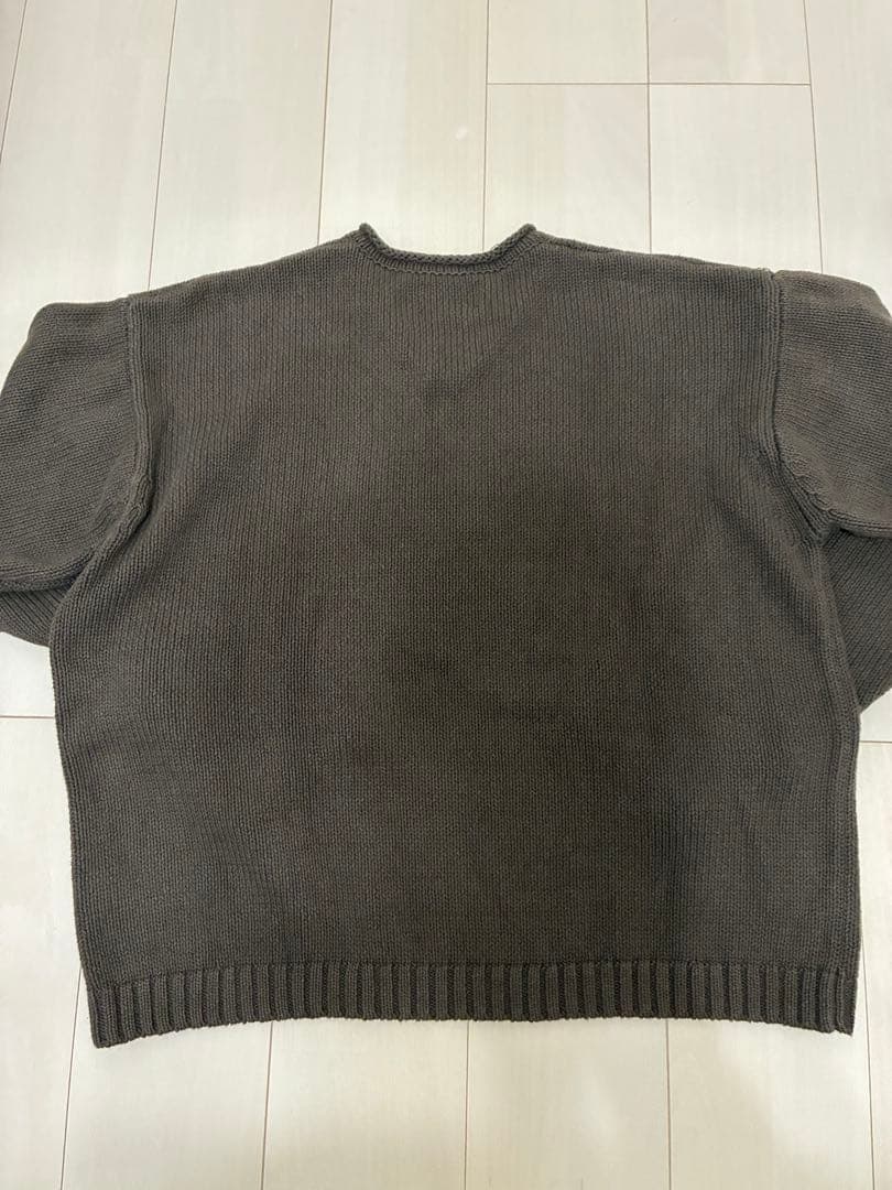 トップス Brown Embroidered V-Neck Logo Pull