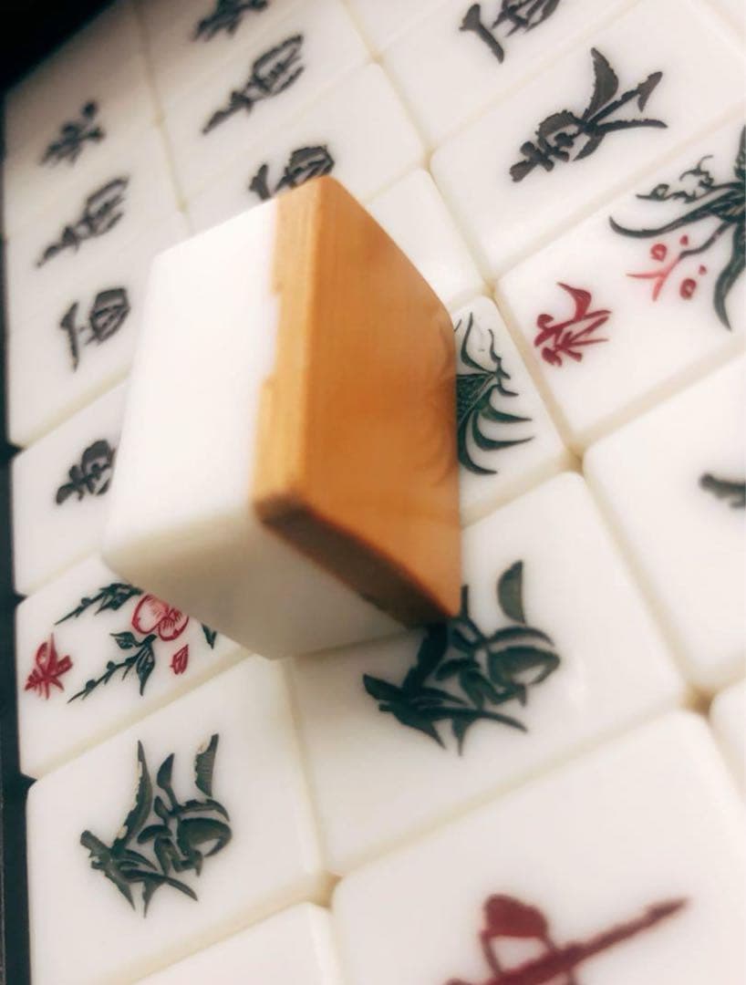 麻雀牌セット 伝統的デザイン