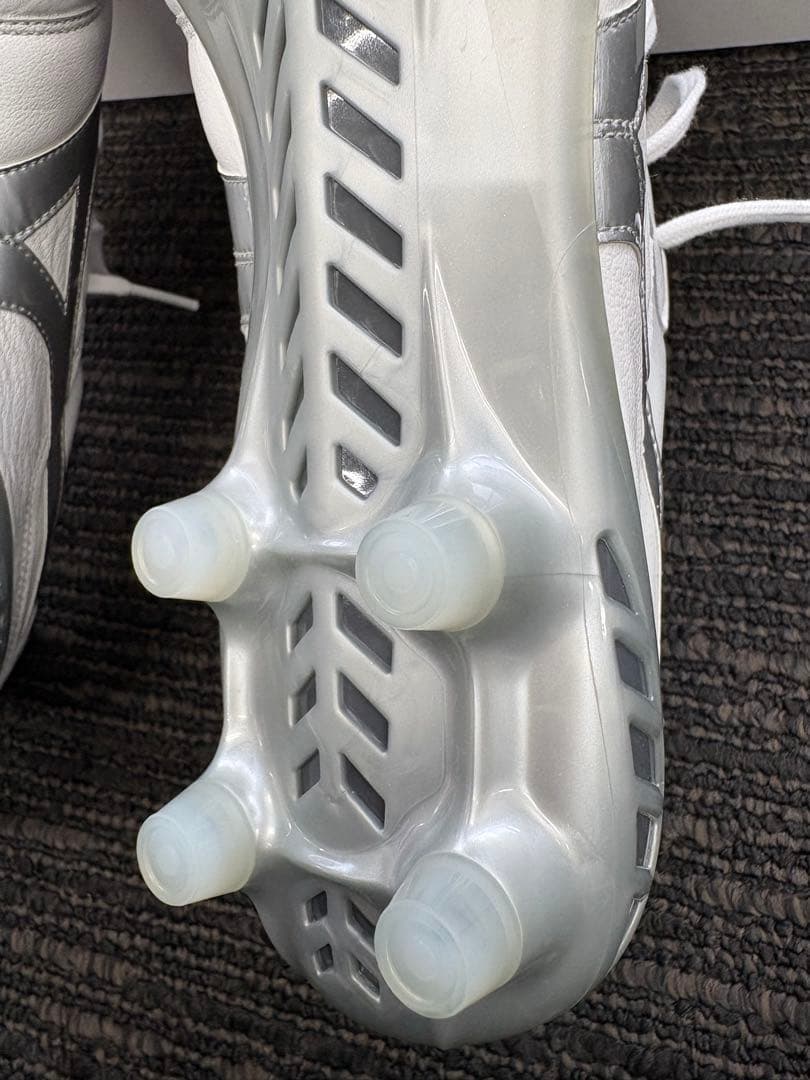 モレリア DNA JAPAN ホワイト×シルバー　27cm