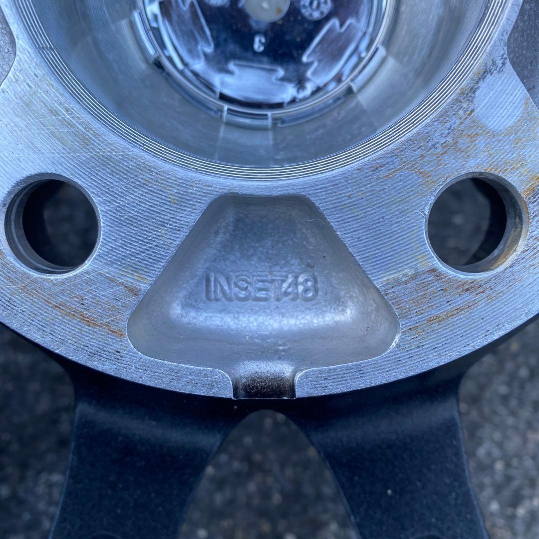 中古バリ溝‼️ブリヂストンスタッドレスセット215/60R17カローラクロス