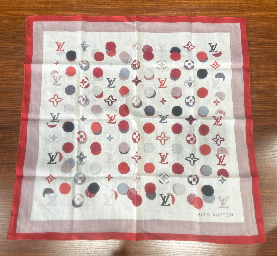 美品 LOUISVUITTON ルイヴィトン 大判ハンカチ 送料込み