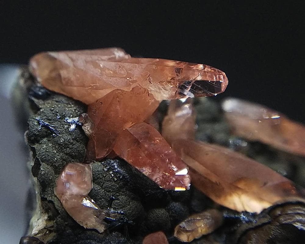 337 ロードクロサイト インカローズ 犬牙状 結晶 母岩付き