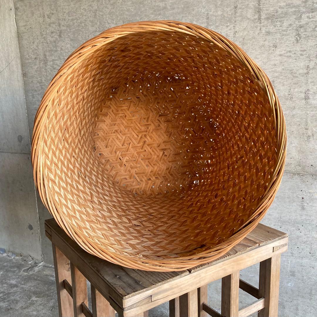大きな竹籠 カゴ バスケット 大型 収納 保存 蓋付き 編み込み 工芸品 レトロ