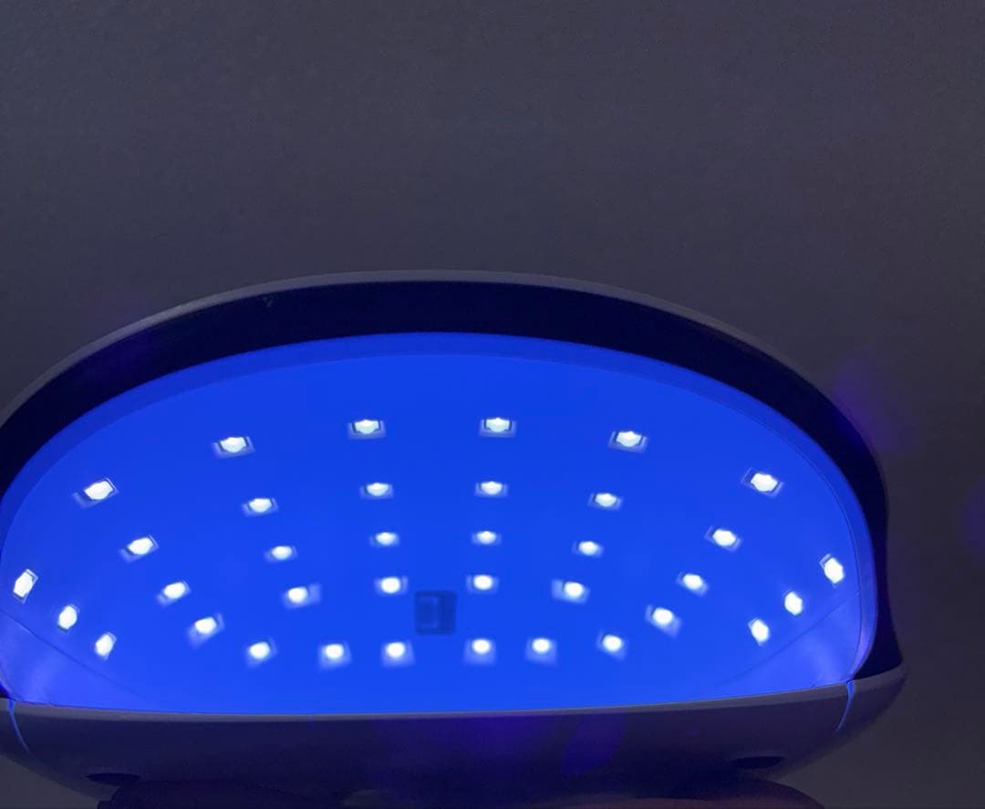 AIRI　SHAREYDVA LUNA UV/LEDライト