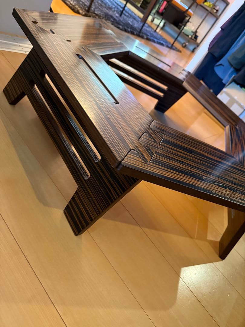 The arth ヘキサテーブル　黒しま次郎　六角テーブル