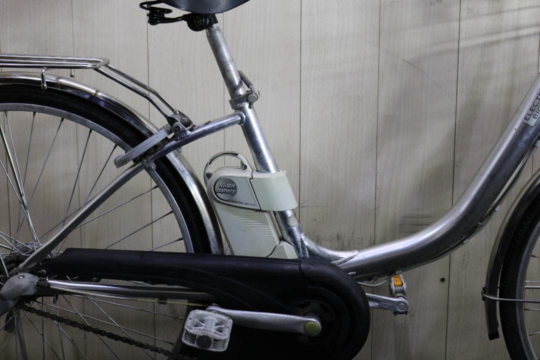 人気良品！パナソニック KE-EHAD63S 26型アルミ 3段 充電器付き