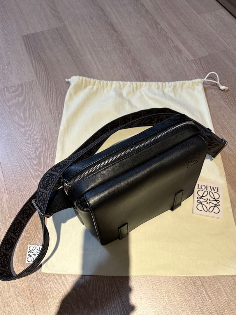 【きよ】ロエベ　LOEWE ミリタリーメッセンジャーXS