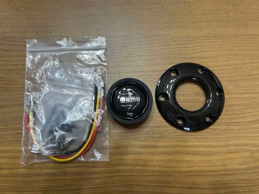 MOMO ステアリングホイール JET 32