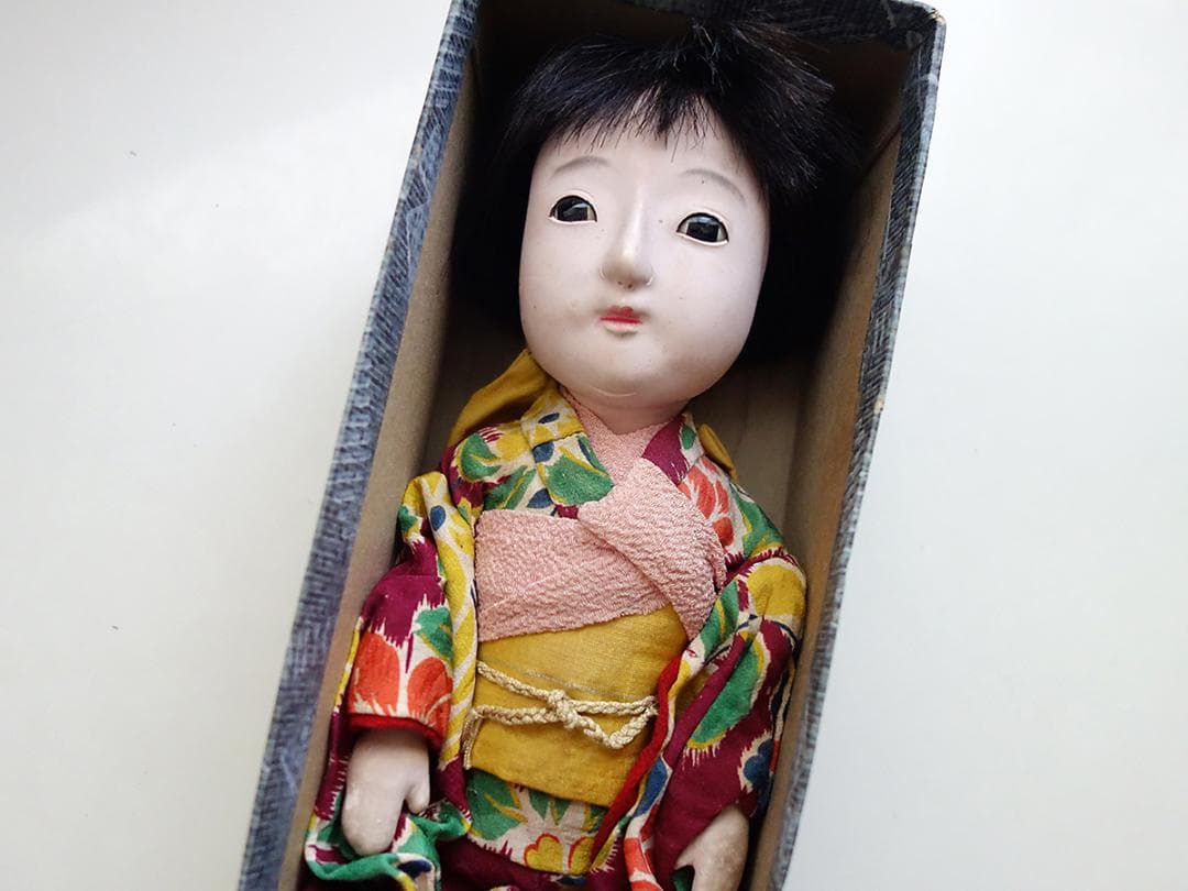 市松人形 カラフルな着物　Z93