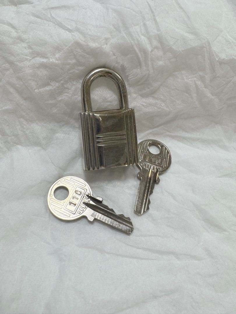 HERMESエルメス カデナ 南京錠 シルバー110番