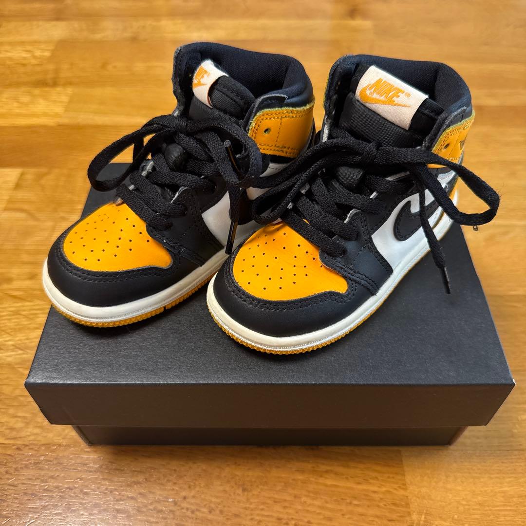 NIKE スニーカー オレンジ ブラック　ハロウィン