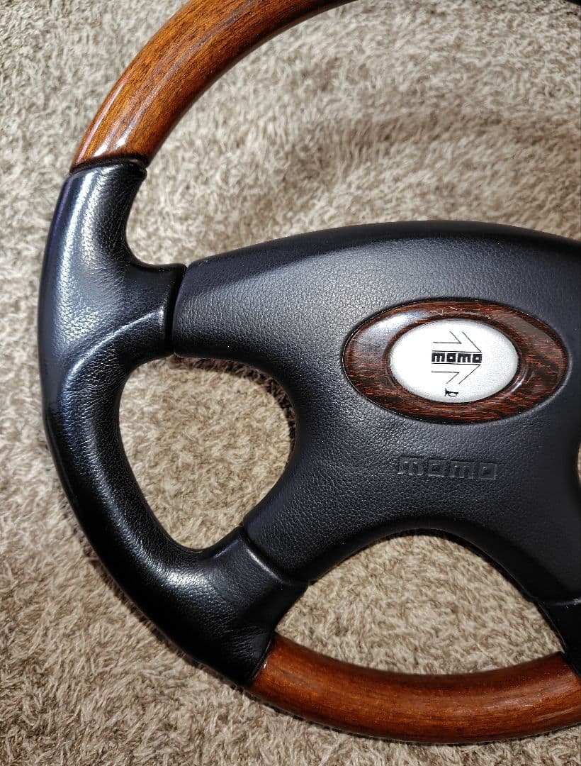 【中古・お買得品】MOMOステアリング ウッド＆レザー リーガル ボス・カバー付