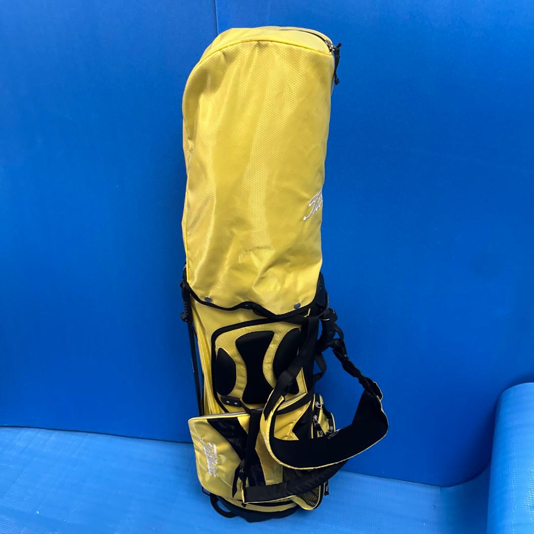 Titleistスタンド式キャディーバッグ