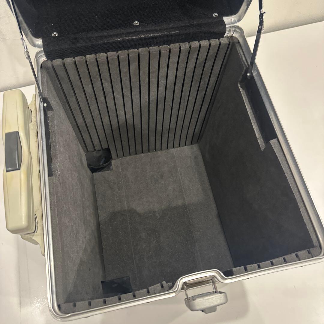 リモワ　RIMOWA IBM別注　アルミケース　(仕切りなし)
