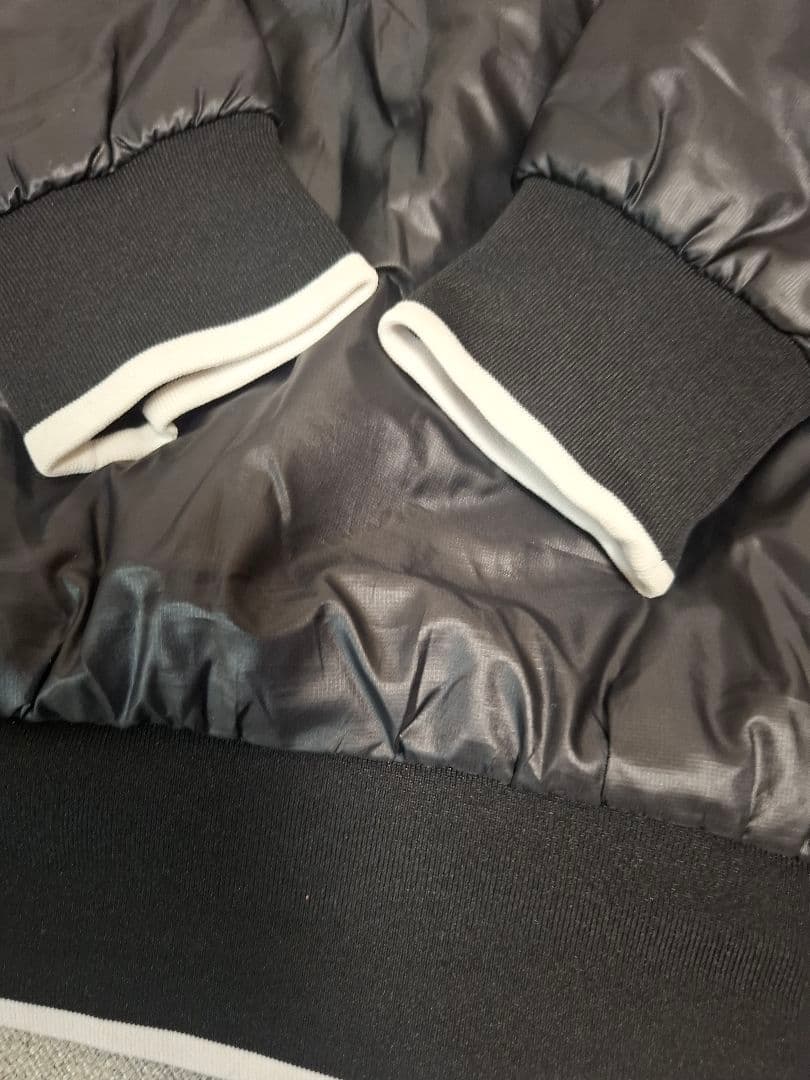 未使用　New Balance ニューバランス　中綿　スニード　防寒　サイズM