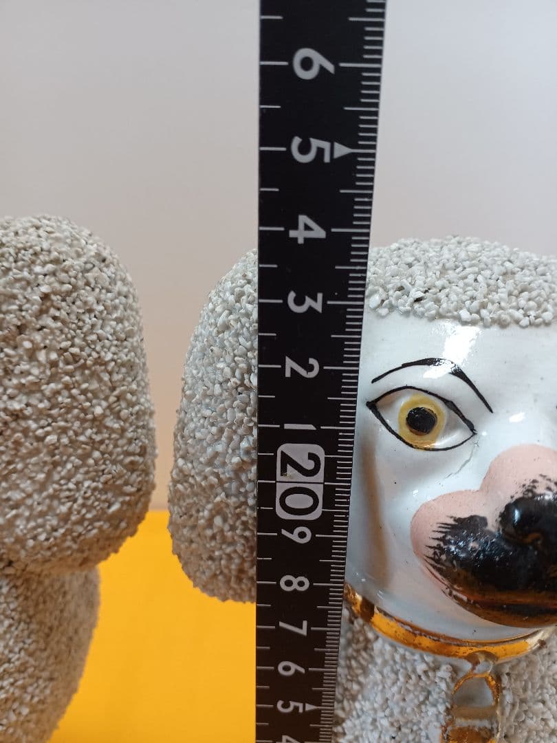 英国　スタッフォードシヤードッグ　2体　プードル大　24センチ