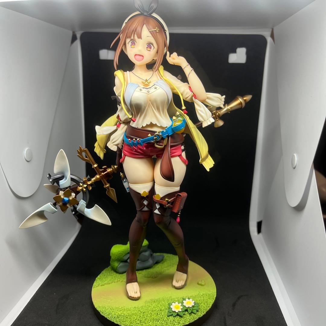 ライザのアトリエ　ライザリン　シュタウト　フィギュア