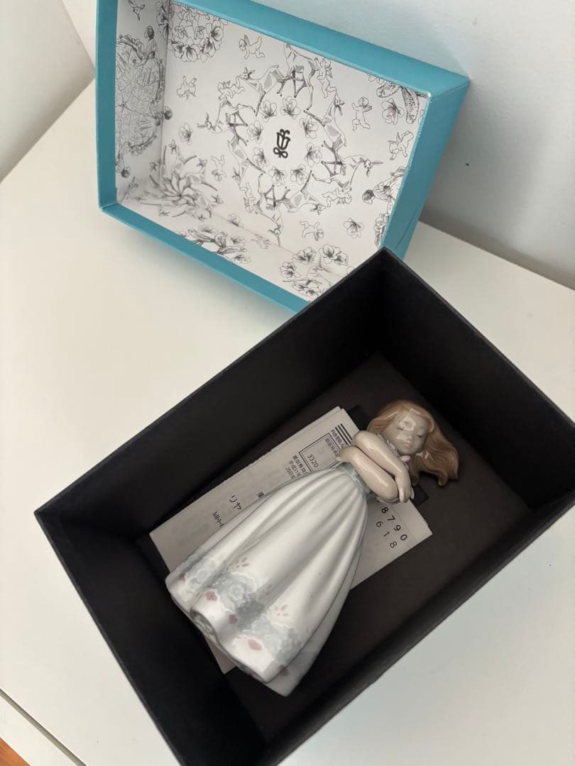 リヤドロ LLADROさわやかな風 品番9216 ポーセリン（磁器）フィギュリン