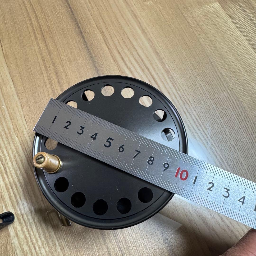 Caps Classic Salmon フライリール サーモンクラシック