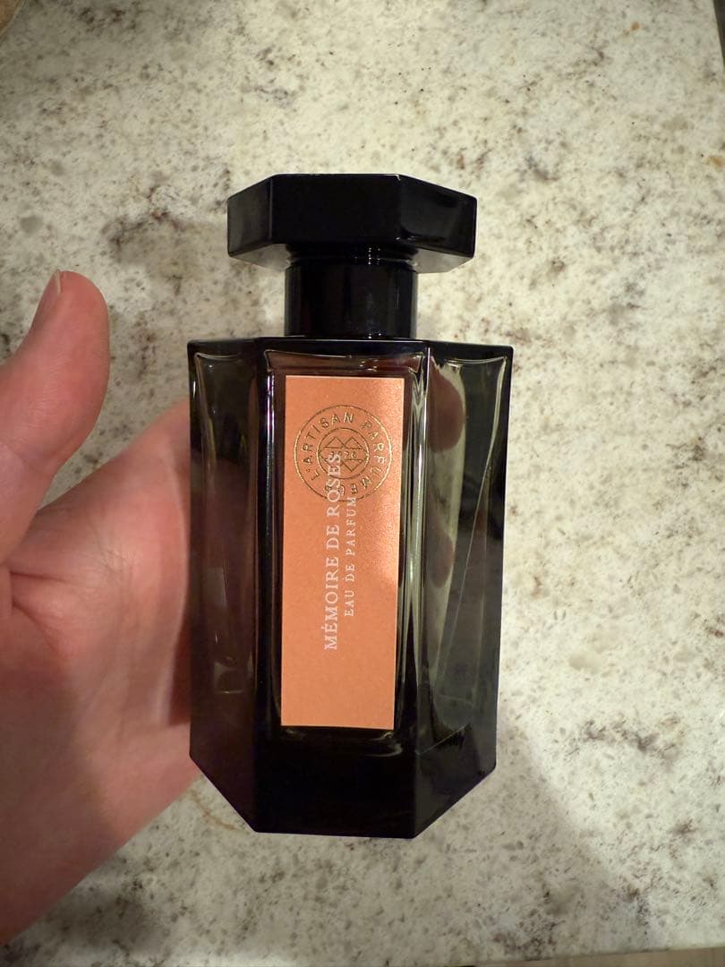 メモワール　ド　ローズ 100ml