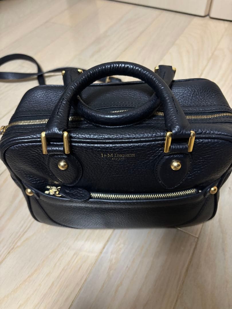j&m Davidson黒 レザー ハンドバッグ ストラップ付き