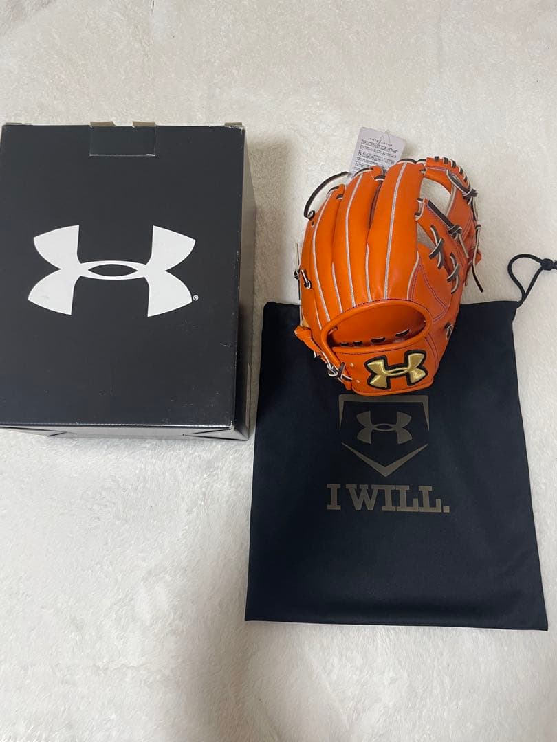 UNDER ARMOUR 硬式内野手右投げ用グローブ　　　 新品未使用