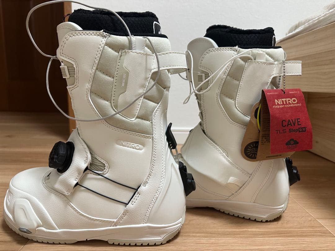 NITRO スノーボードブーツ 23.5cm ホワイト