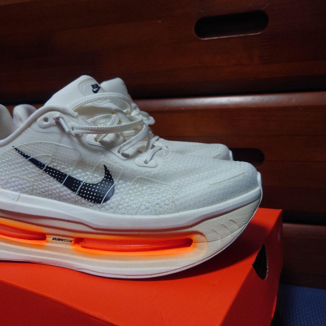 NIKE　ボメロプレミアム