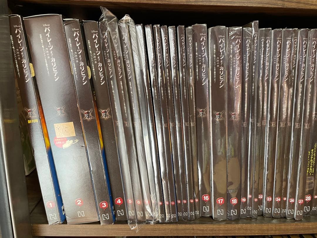 木造帆船模型　パイレーツ・オブ・カリビアン アシェット　1〜100ブラックパール