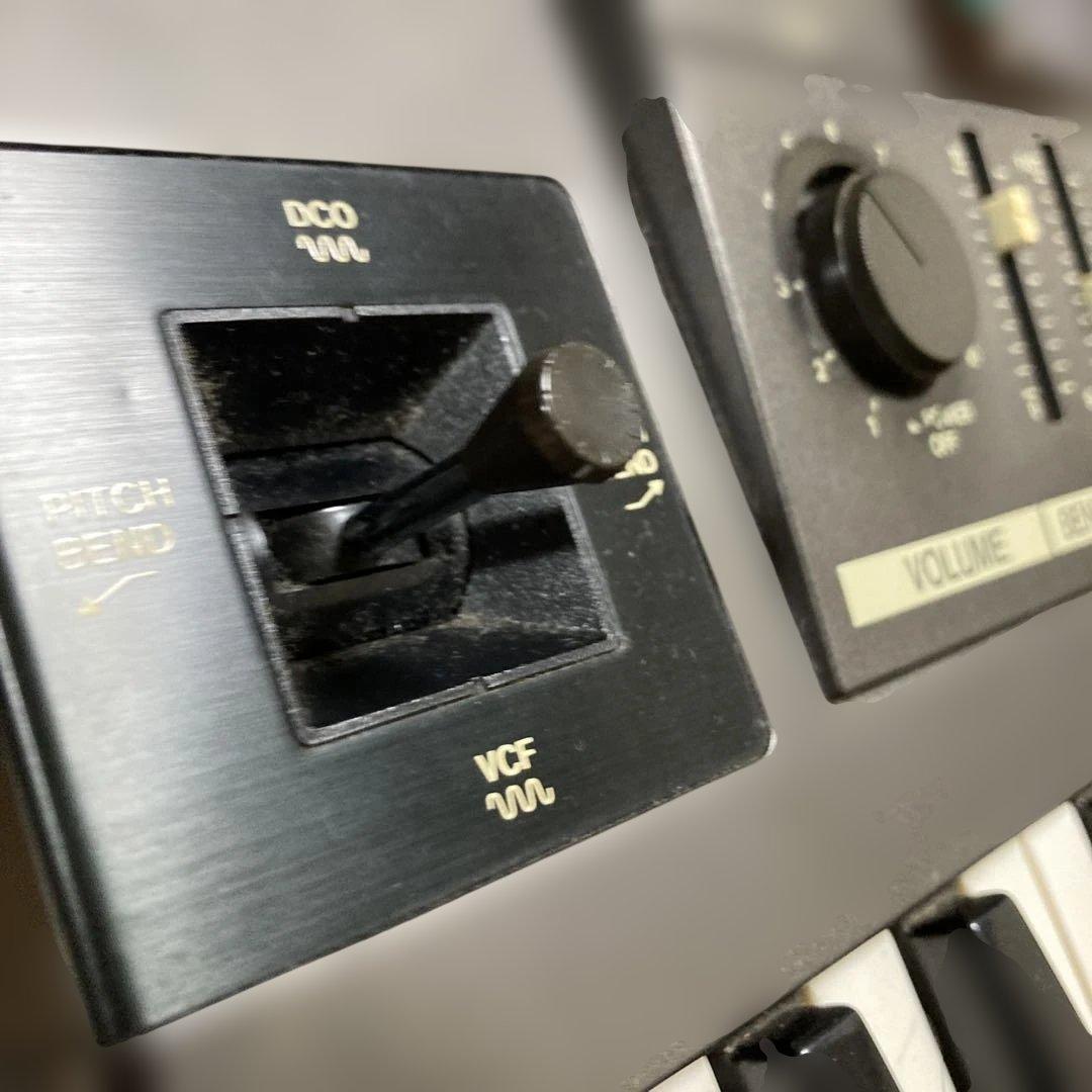 【動作確認済】KORG poly800 ケース付　美品