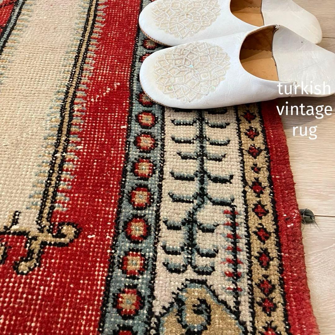 クラシカル柄✳︎117×209✳︎ 華やかレッド　ブラウン　トルコヴィンテージラグ