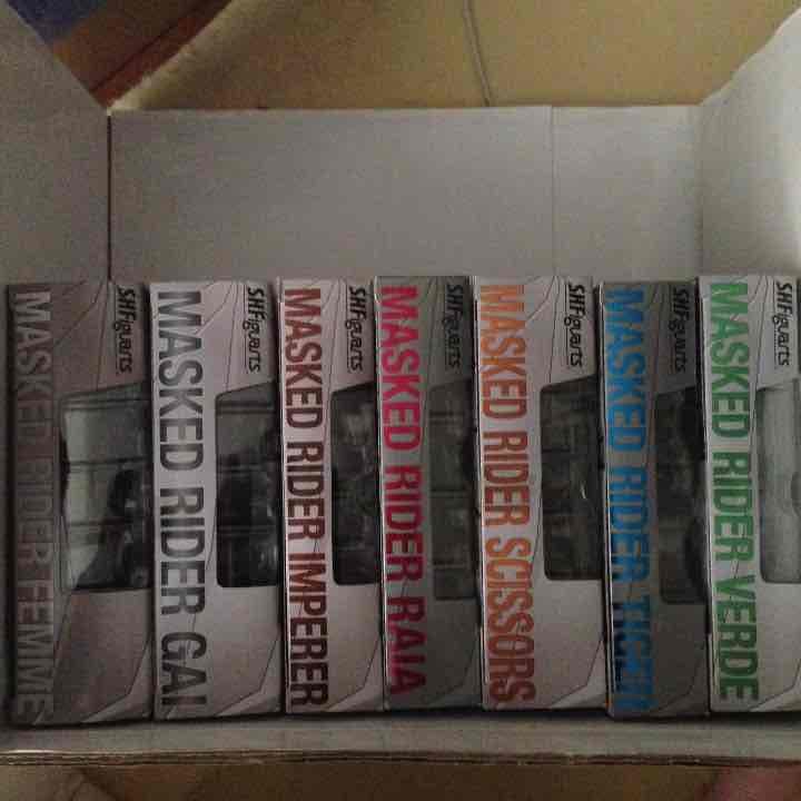 ＳＨフィギュアーツ 仮面ライダー龍騎 セット