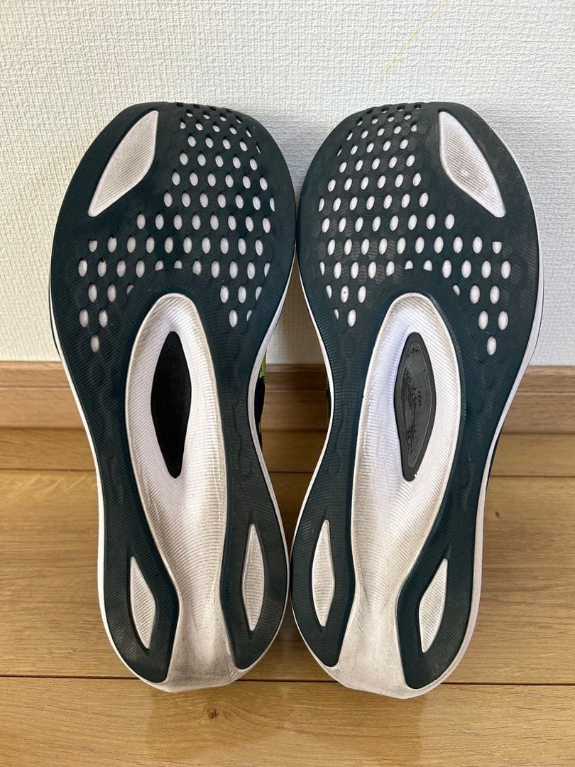 アシックス　マジックスピード4 27.5㎝