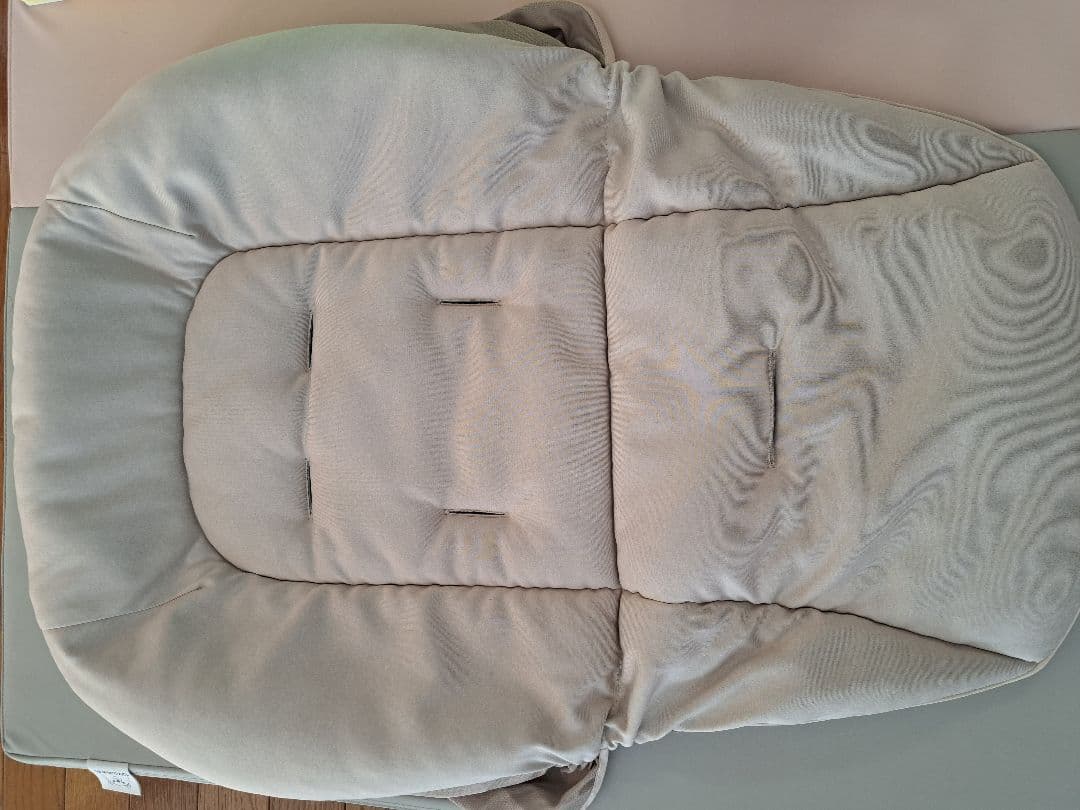 [美品]ネムリラ コードレス AUTO SWING バッテリー&アダプター未使用