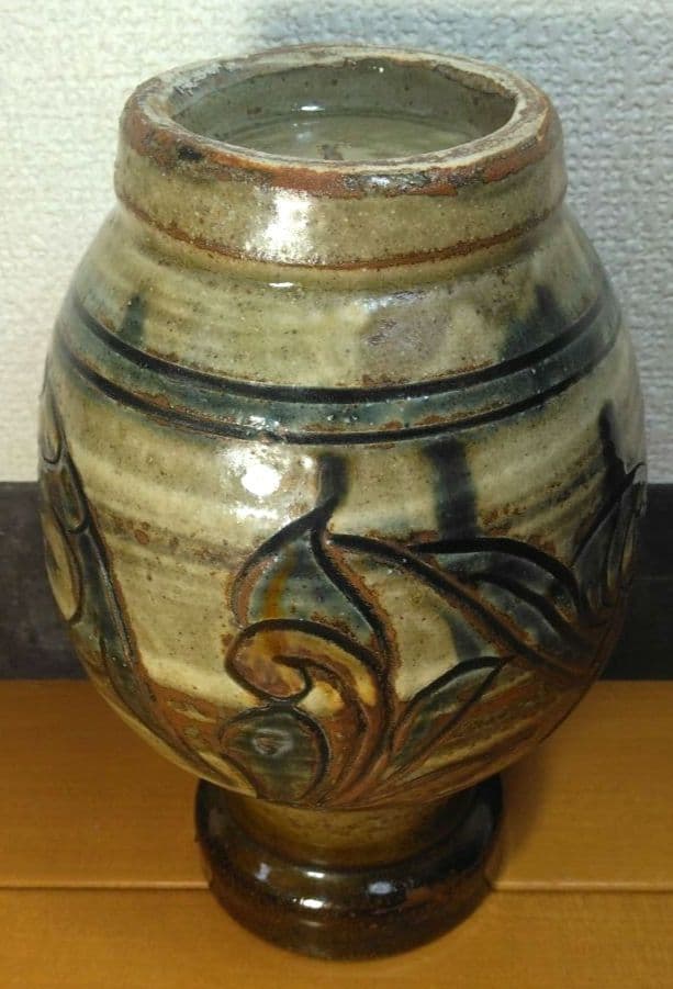 【緑一色】人間国宝 金城次郎 海老魚文花瓶 栞 共箱 無傷 壷屋焼やちむん