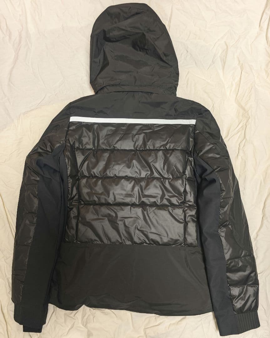 新品 phenix スキーウェア 5D-Moonlight Jacket 黒