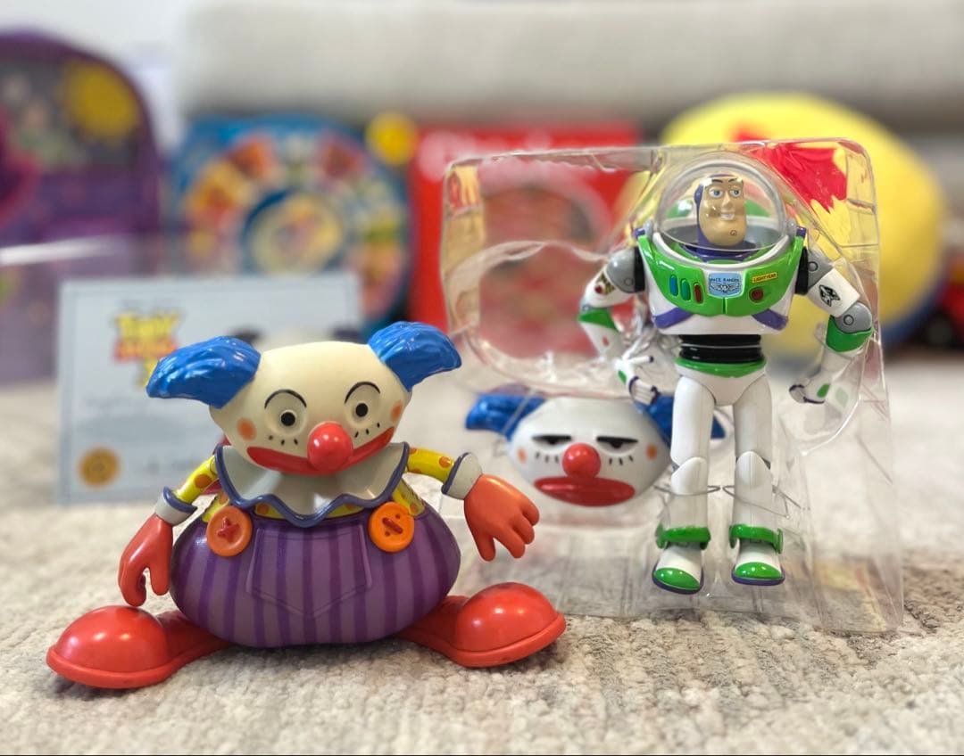 ディズニーストア ピクサー トイストーリー チャックルズ バズ