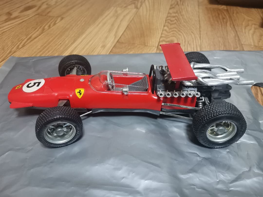 フェラーリ・フォーミュラー2　Schuco　ミニカー 箱・ゼンマイなし