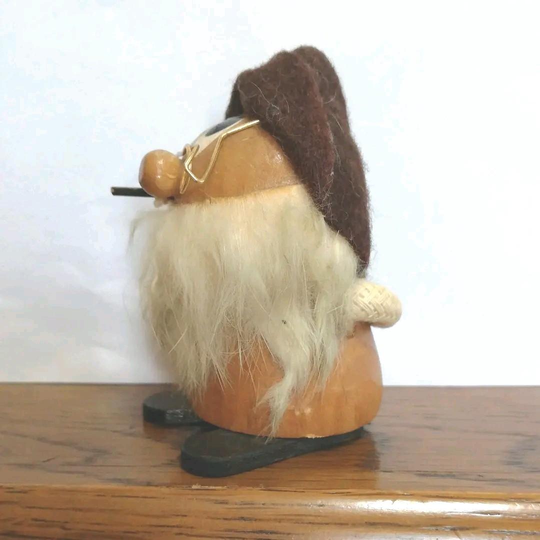 ヴィンテージ　木造りのお人形