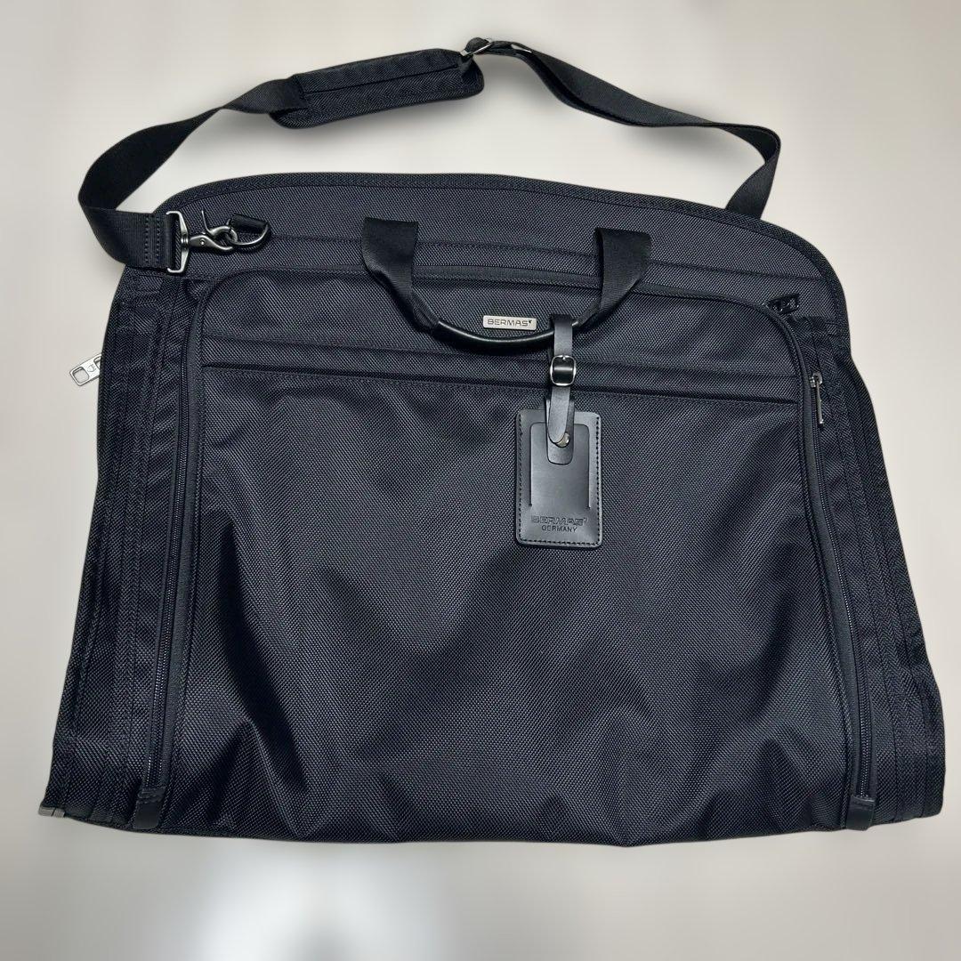 美品　bermas ガーメント　バーマス　ガーメントバッグ