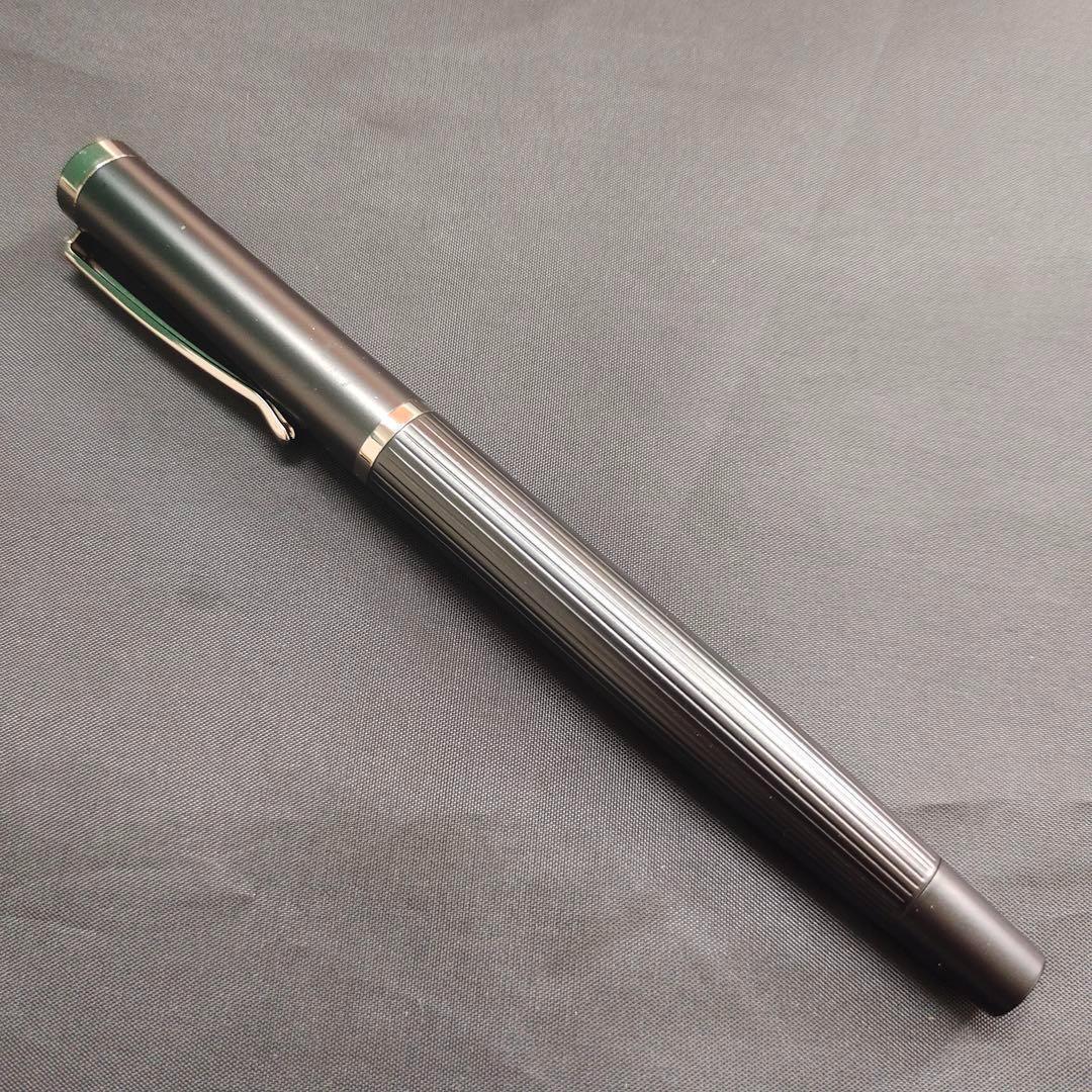 @ブラック ストライプデザイン 万年筆67