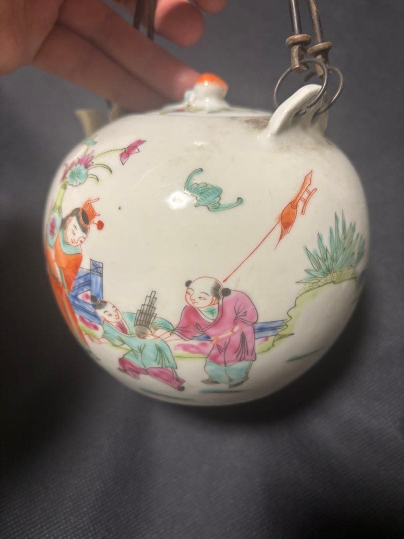 中国古美術品　粉彩人物急須　「同治年製」 手絵茶壺　18cm