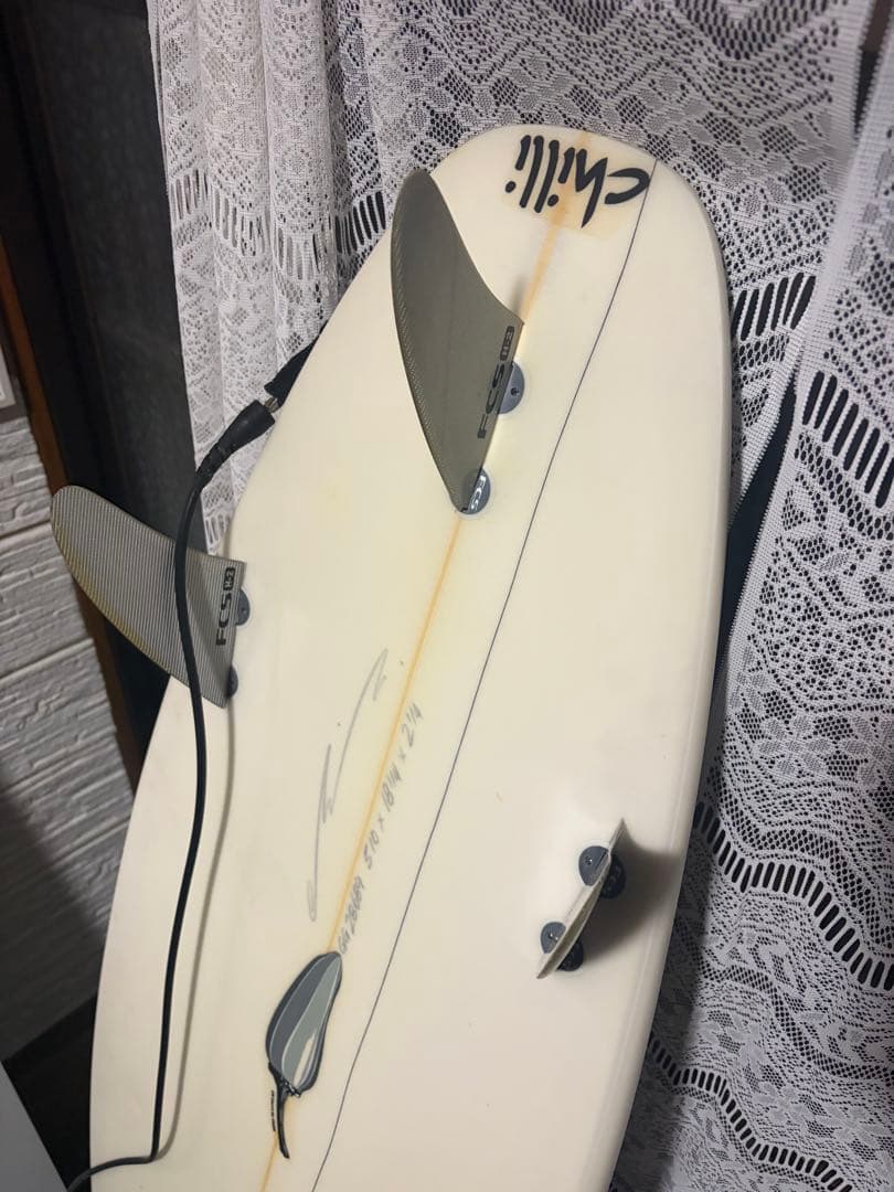 Chilli ショートボード 5'10\" クリーム色