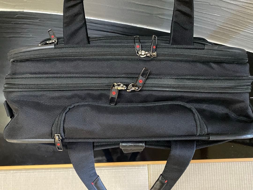 「出張も通勤も、これ1つでスマートに。」