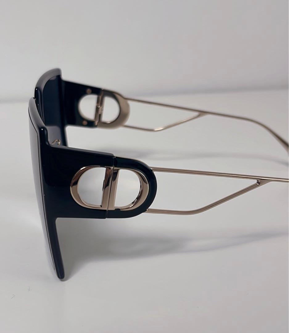 diorスクエアロゴブラックサングラス