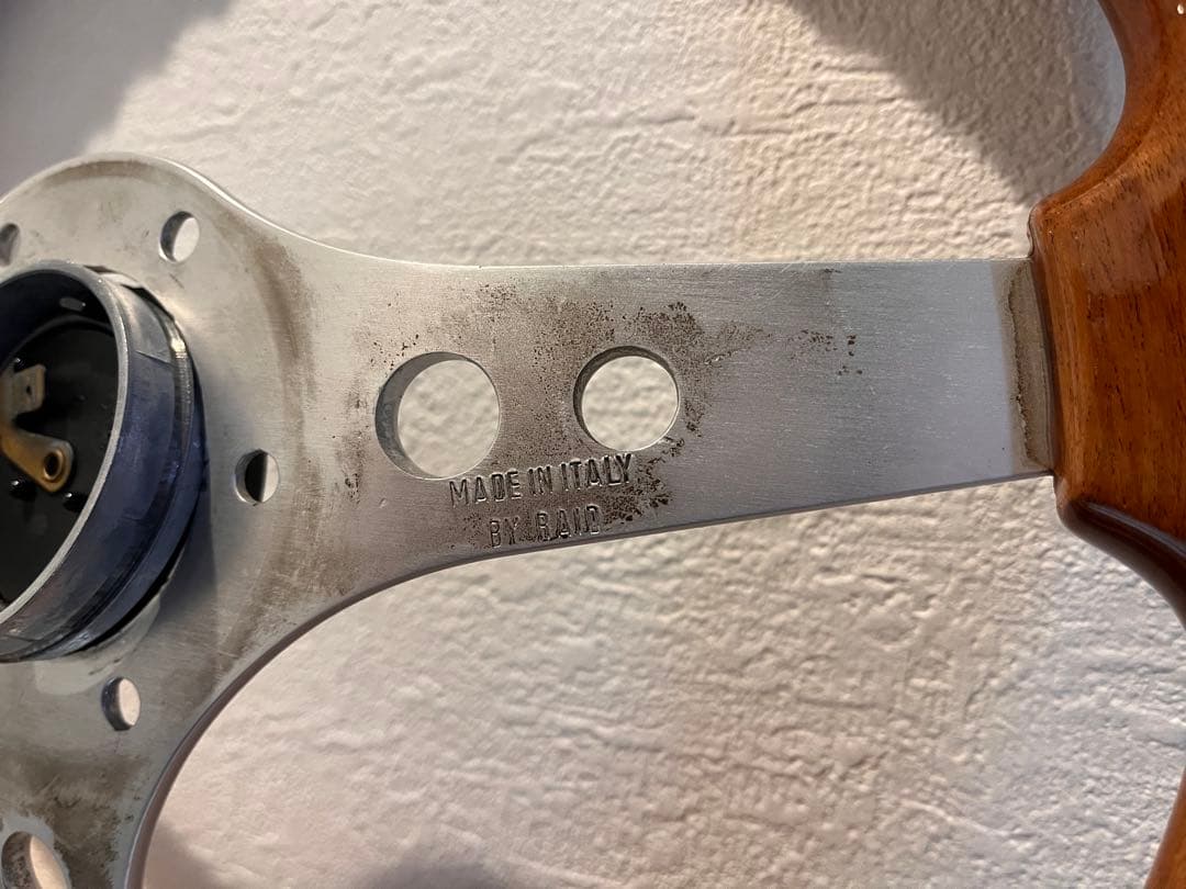 momo ウッドステアリングホイール 36cm