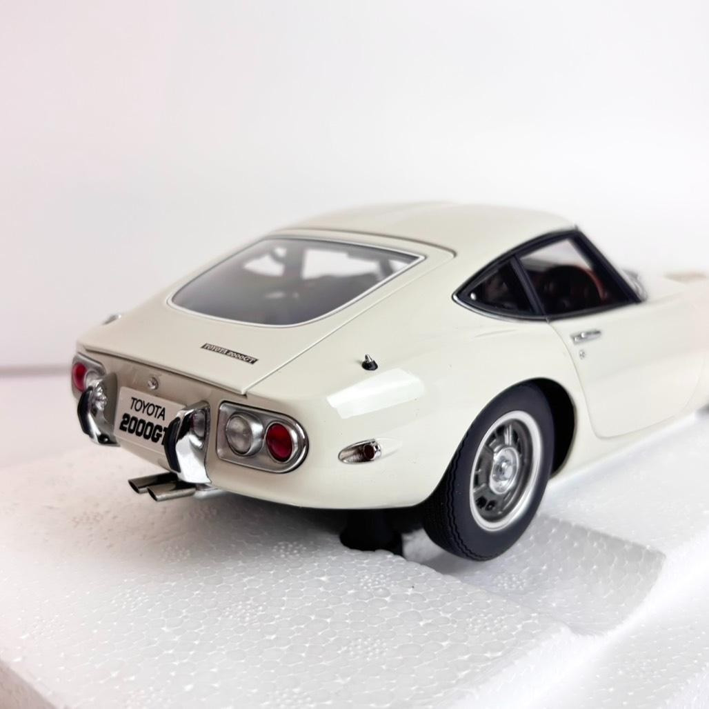 1/18 オートアート 78753 トヨタ2000GT